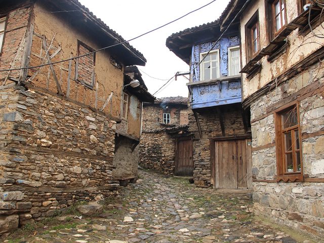 Cumalıkızık Sadıklar Konağı